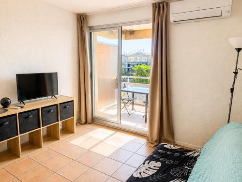 Studio cabine climatisé avec balcon vue mer