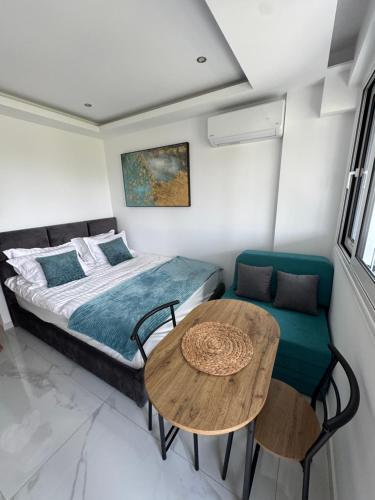 Victoria Studio Aliki44
