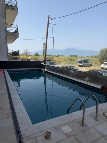 Victoria Studio Aliki44