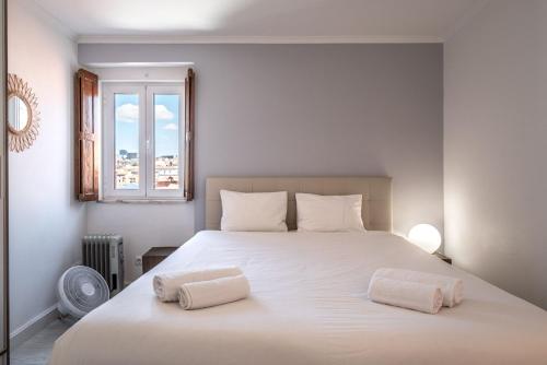 The Lisbon Panorama - Bica Skyline Views by Lisbeyond