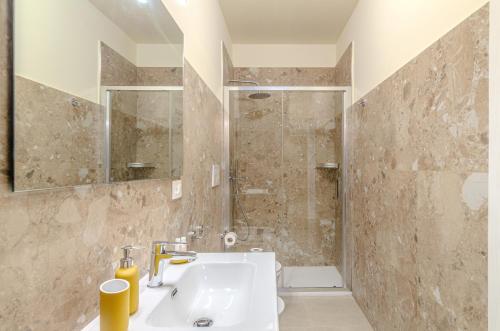 T7 Apartments - Central Station and Duomo direct