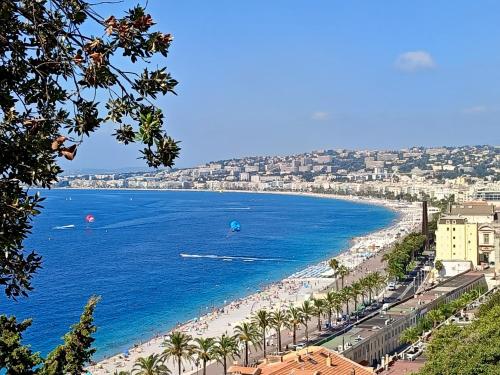 Stunning 2 bedroom apartment with Terrace and Sea view, Nice Cimiez Liberation