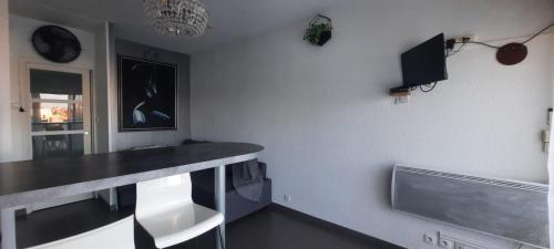 Air-conditioned Crystal Studio with attached garage