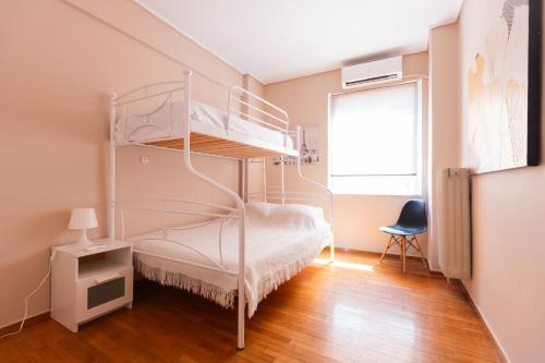 90m2 Apartment under Acropolis