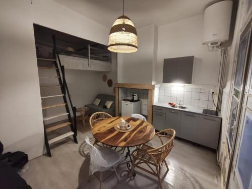 Cozy studio in the heart of Sète, close to the jousting events