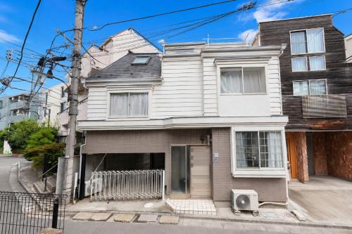 5room Max10 2shower 2restroom Shinjuku House Hotel