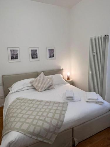 Bert Central Milan - Two-room apartment Moscova Sarpi