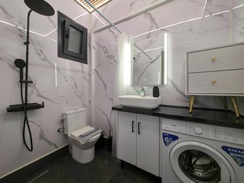 Hybrid 6D Luxury Suite by SDR
