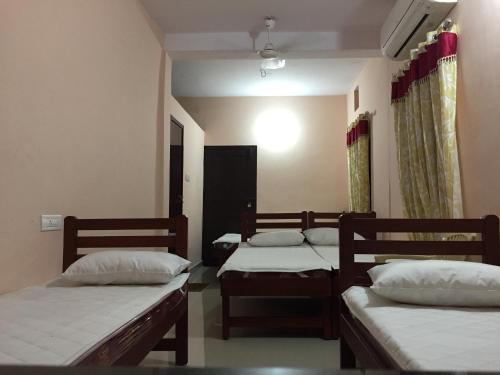 Gallery image of Mega Tourist Home in Guruvāyūr