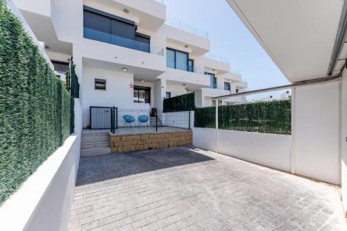 3 Bed Townhouse Escape Costa Del Sol - Pass the Keys
