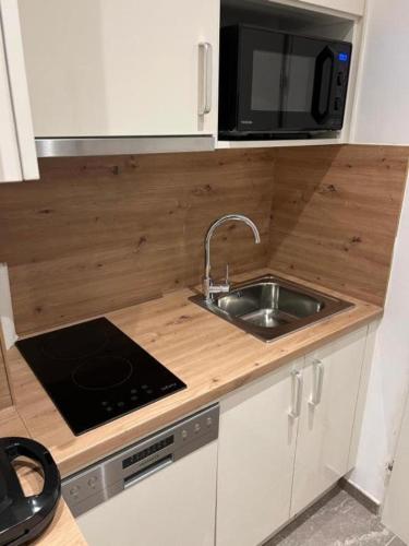 Apartment near Metro & Netflix - Kingsize Bed