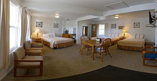 Gallery image of Sunset Lodge Escanaba in Escanaba