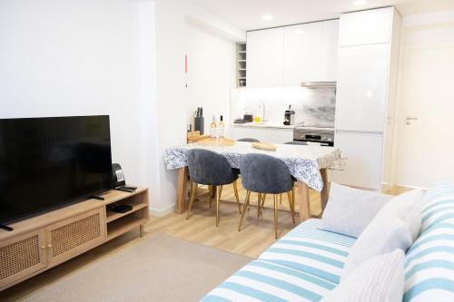 Fortaleza Residence - Sea View - 2 min to Beach