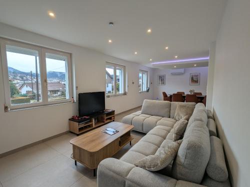 Maison vue montagne, proche centre - 6 pers.