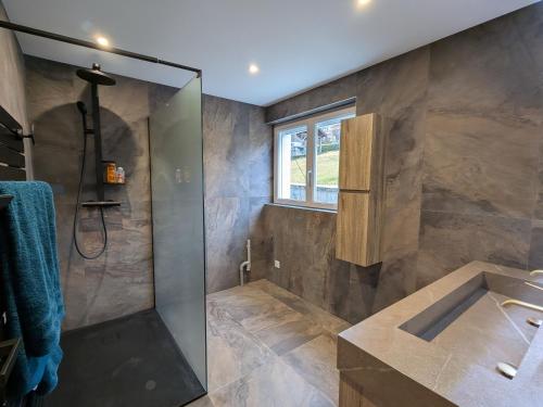 Maison vue montagne, proche centre - 6 pers.