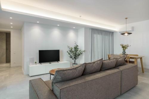 The Hostmaster Metropolis Prestige