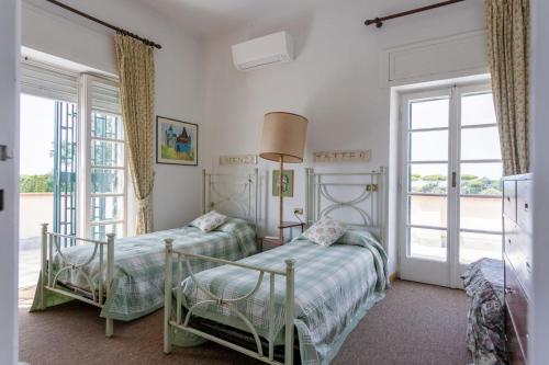 Villa Castelli Romani con Piscina & Giardino Privato, 8 Ospiti