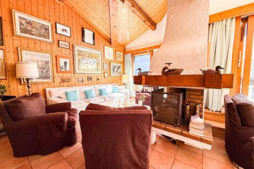 Bright duplex in a quiet yet central location