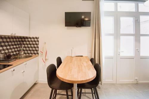 Charming Studio Steps Away from Montmartre