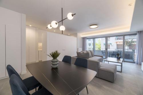The HostMaster Metropolis City Stay