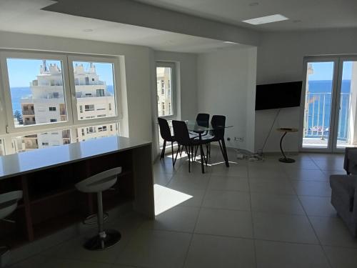 13D Rocha - Casas&Papeis