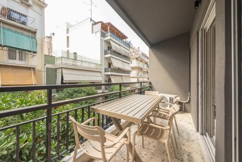 Spacious New 2BR Apartment Sleeps 6