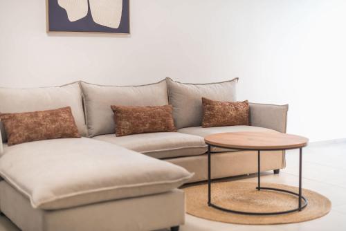 Brand New Modern 1BR Apartment with Private Terrace