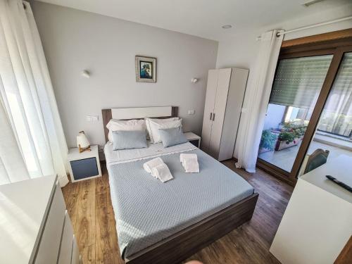 Apartment Hibiscus House by Interhome