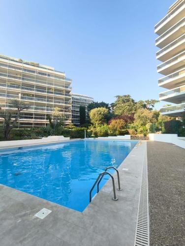 Stunning ocean view Terrace & Pool in Antibes