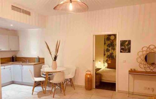 Cannes Croisette Garden Retreat Parking & AC