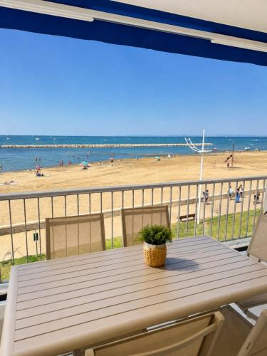 Royal Appartement d'exception en première ligne face à la mer