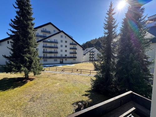 Slope-Side Mountain Apt Sleeps 4