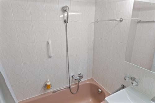 Appartement rénové, grand balcon, 10min des pistes