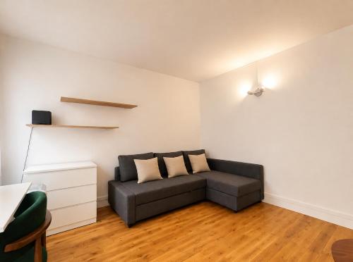 Gobelins Refined Studio Flat Near Latin Quarter