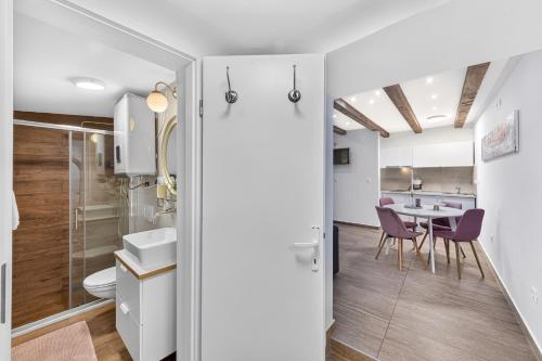 Ani Apartment