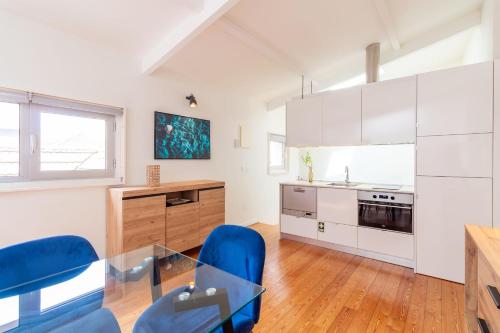 Unique Beachside Triplex by LovelyStay