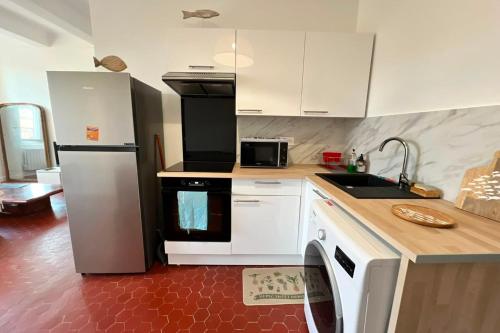 Newly renovated apart in the heart of Old Antibes
