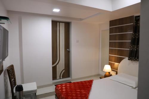 Gallery image of Hotel Fantacee in Navi Mumbai