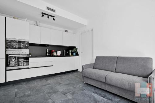GA311 Luminoso Appartamento di Design con Balcone
