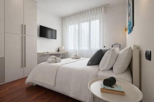 Stylish Milan Retreat at Pop Apartment Portaluppi