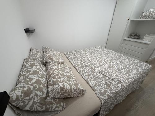 Piso Reformado con Patio en Ventas estancia larga