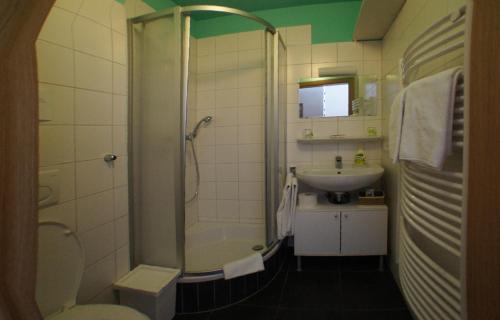Bilik mandi di Apartment Lasch in Adler Resort