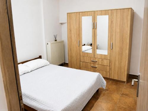 Fully Renovated Apartment -700m from Mill of Elves-Free Parking & Fast WiFi