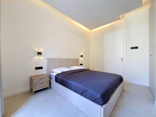 Elegant new apartment, central Cannes