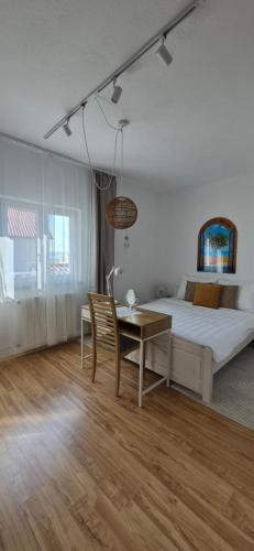 2Olives Entire Holiday House