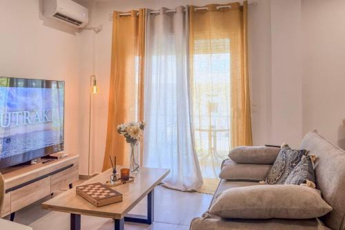 Loutraki Studios 1BR near Beach and Center