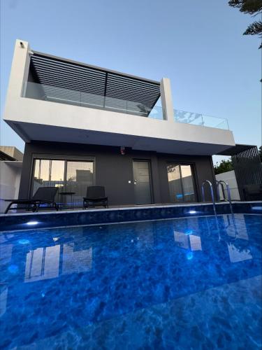 Araucaria luxury villa