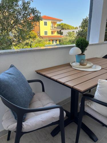 Azzurro Apartment