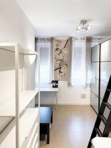 Elegant Balcony Apartment in Duomo AC WIFI and FREE WASHING MASHINE