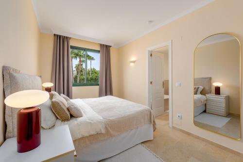 El Manantial Elviria - Spacious Sea View Apartment with Large Terrace